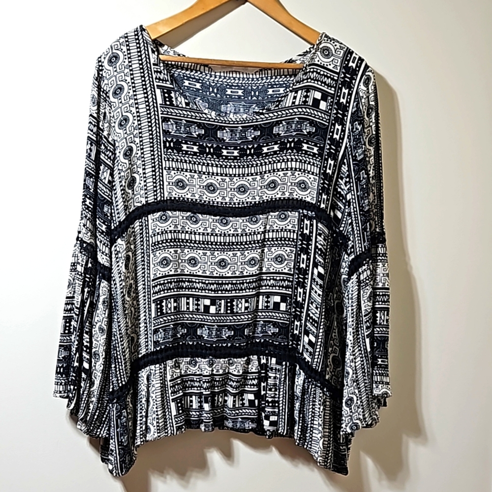 Bluenotes Boho Style Black and Cream Top